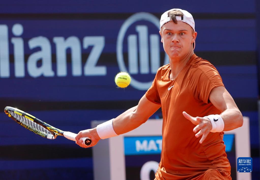 后者则用惊 后者则用惊