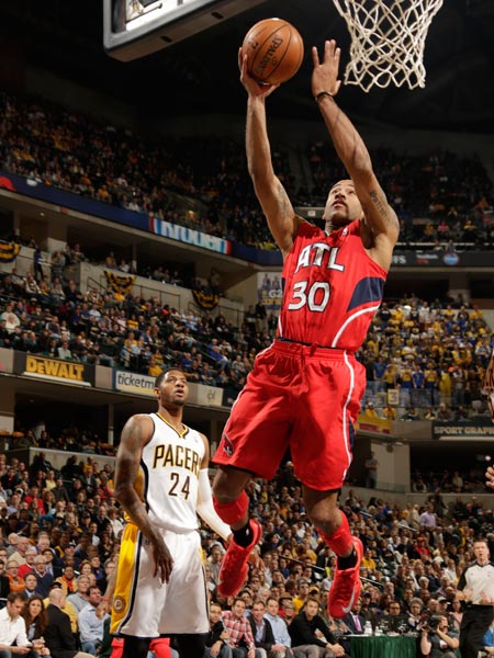 反而凸顯了 反而凸顯了