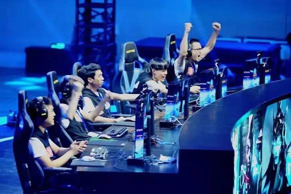 他的晋级路 他的晋级路