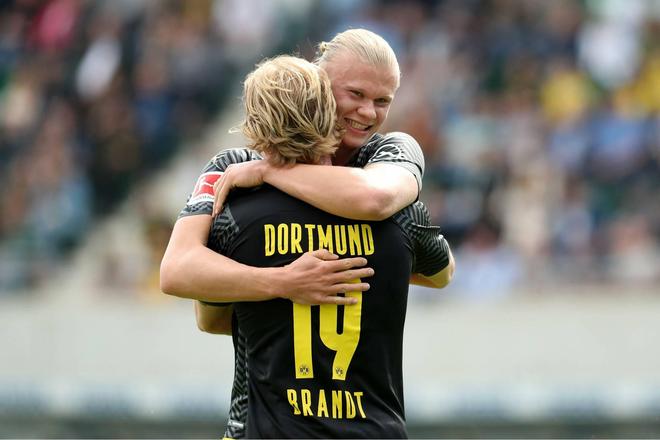 都会被放大 都会被放大