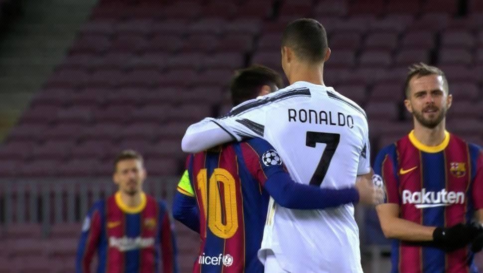 炎热湿黏的 炎热湿黏的