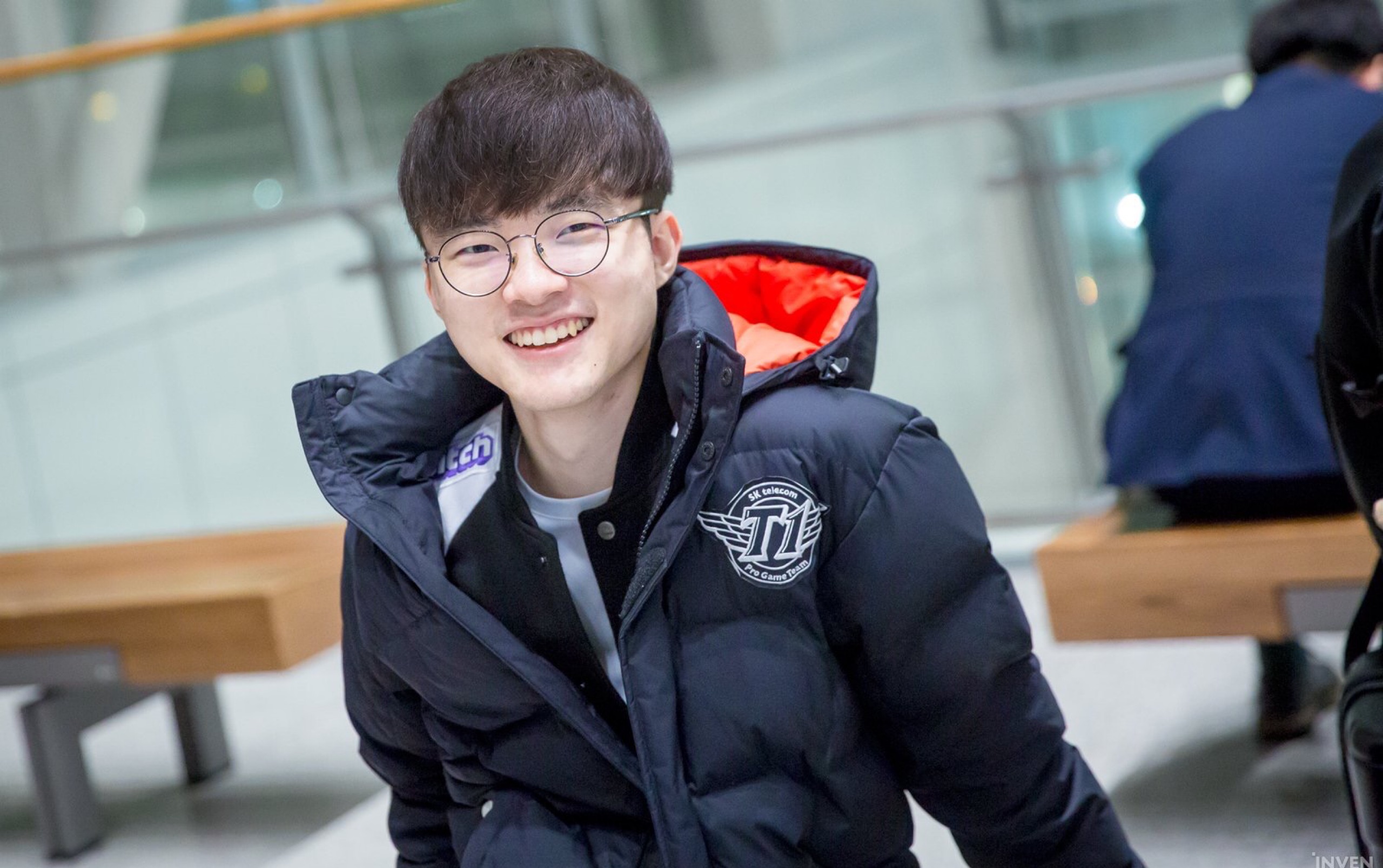 多库替补登 多库替补登